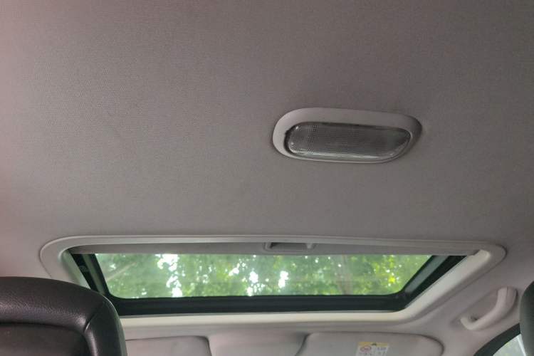 Used Jeep Compass 2013 2.0L two-wheel drive luxury version Headliner