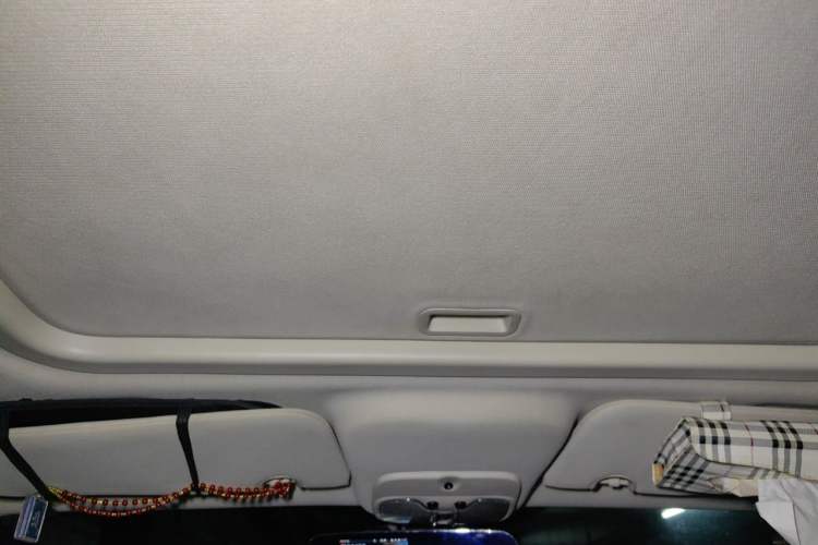 Used Jeep Compass 2013 2.4L four-wheel-drive sport version Headliner
