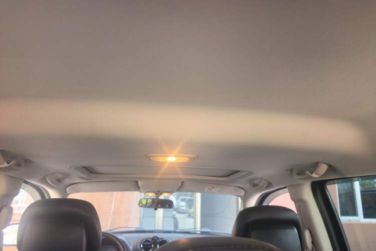 Used Jeep Compass 2013 2.4L four-wheel drive luxury version Headliner