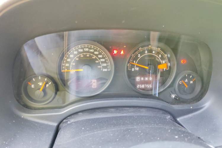 Used Jeep Compass 2013 2.4L four-wheel-drive sport version Instrument Cluster