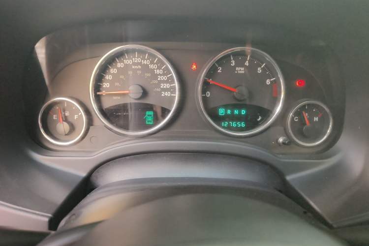 Used Jeep Compass 2013 2.0L two-wheel drive luxury version Instrument Cluster