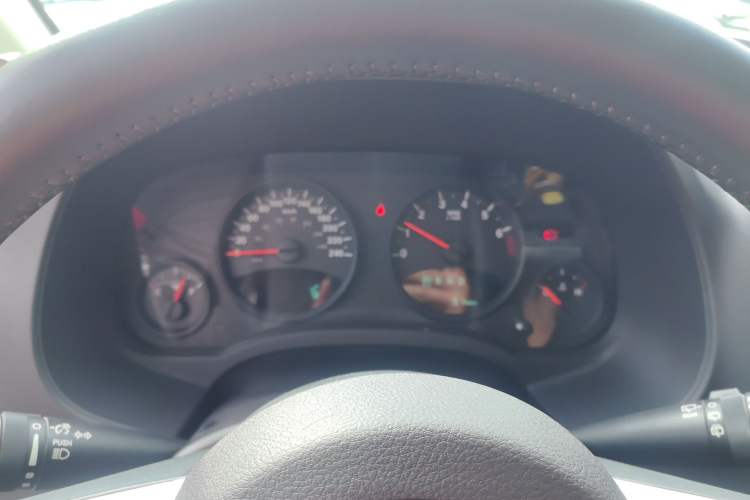 Used Jeep Compass 2013 2.4L four-wheel drive urban version Instrument Cluster