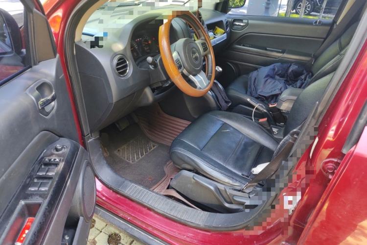 Used Jeep Compass 2013 2.4L four-wheel-drive sport version Left Front Seat