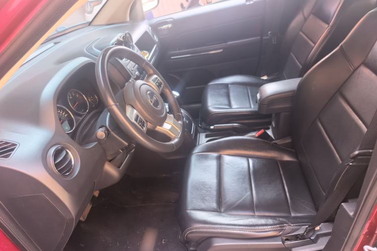 Used Jeep Compass 2013 2.4L four-wheel drive luxury version Left Front Seat