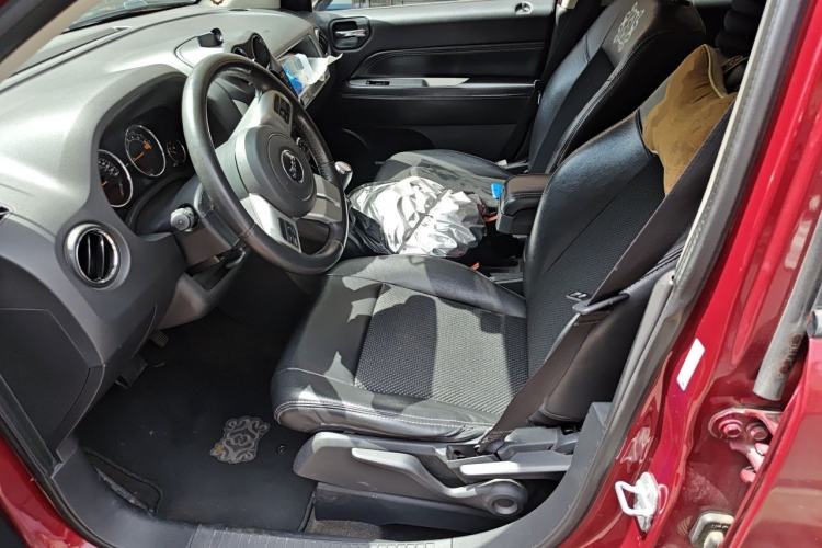 Used Jeep Compass 2013 2.4L four-wheel-drive sport version Left Front Seat