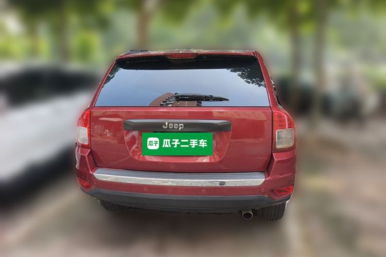 Used Jeep Compass 2013 2.0L two-wheel drive luxury version Rear