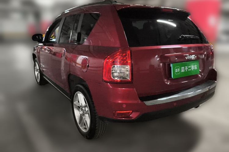 Used Jeep Compass 2013 2.4L four-wheel drive luxury version Rear Left 45 Deg