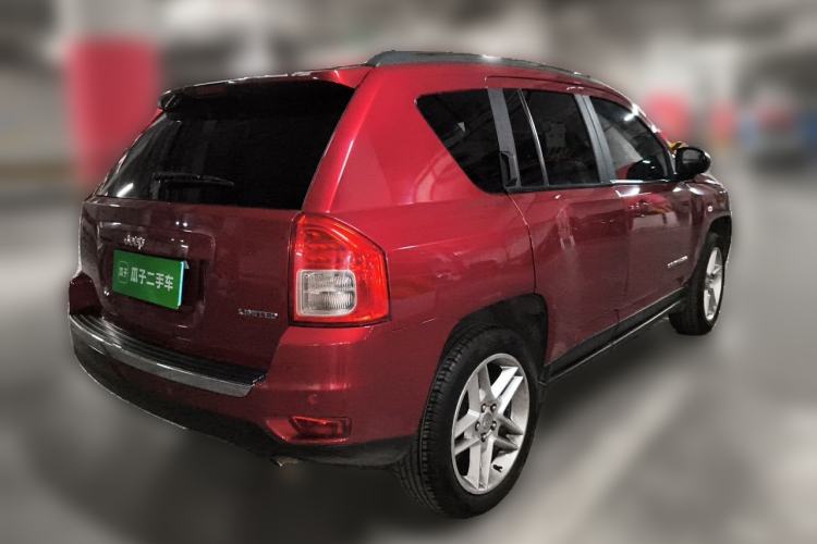 Used Jeep Compass 2013 2.4L four-wheel drive luxury version Rear Right 45 Deg