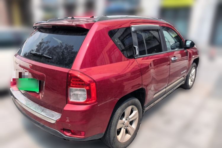 Used Jeep Compass 2013 2.4L four-wheel-drive sport version Rear Right 45 Deg