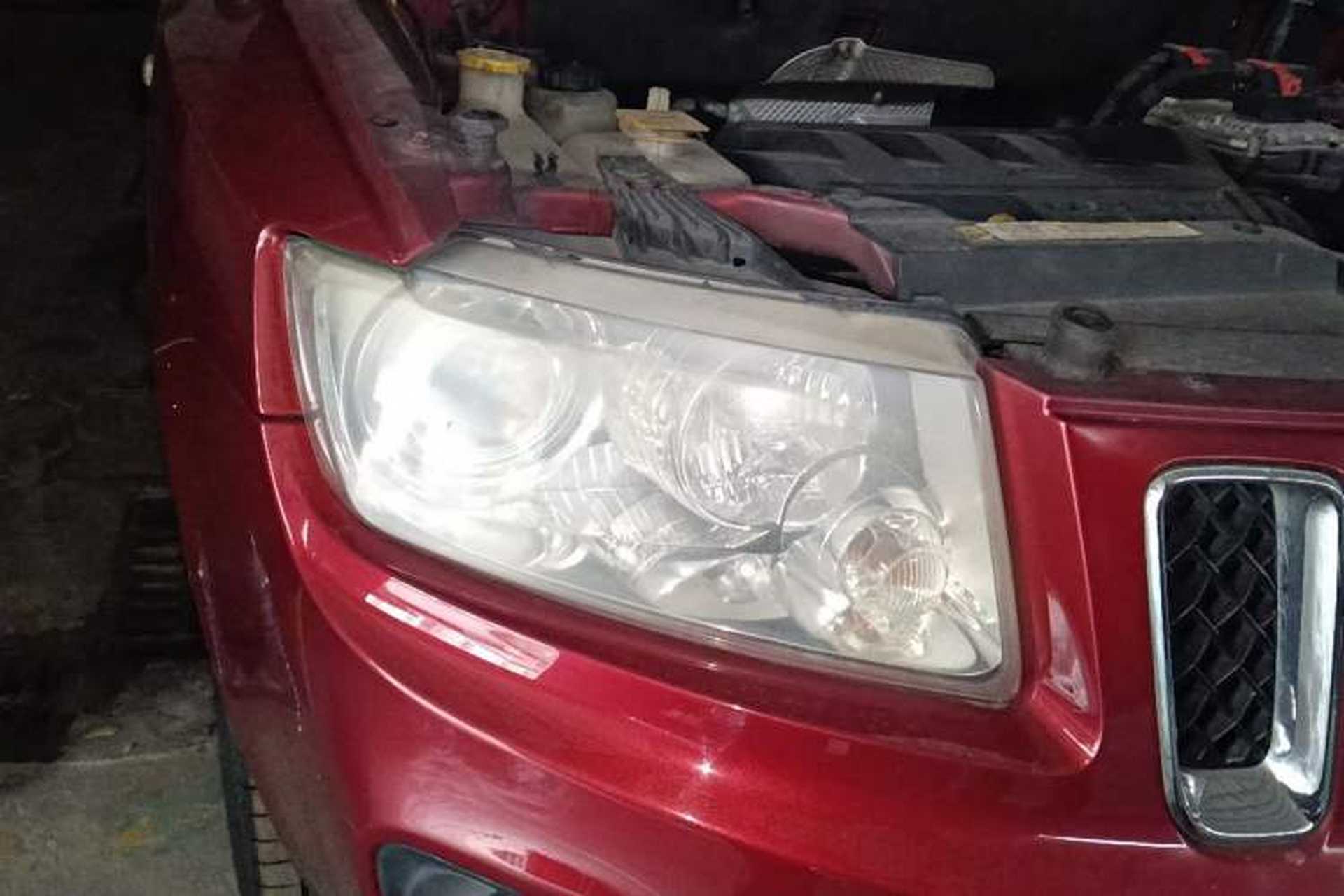 Used Jeep Compass 2013 2.4L four-wheel drive urban version Right Front Headlight