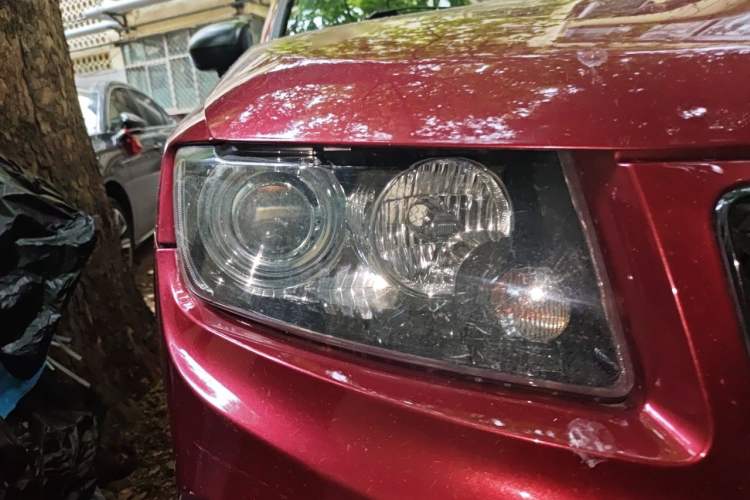 Used Jeep Compass 2013 2.0L Two-Wheel Drive Black Luxury Edition Right Front Headlight
