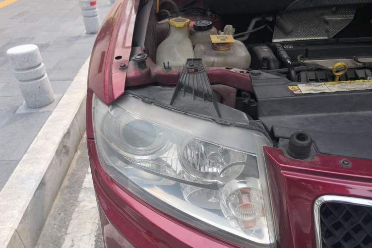 Used Jeep Compass 2013 2.0L two-wheel drive sport version Right Front Headlight