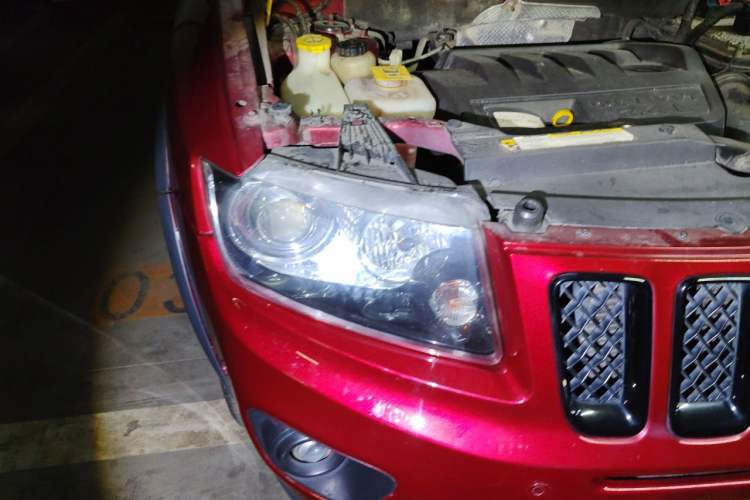 Used Jeep Compass 2013 2.4L Four-wheel Drive Black Edition with Navigation Right Front Headlight
