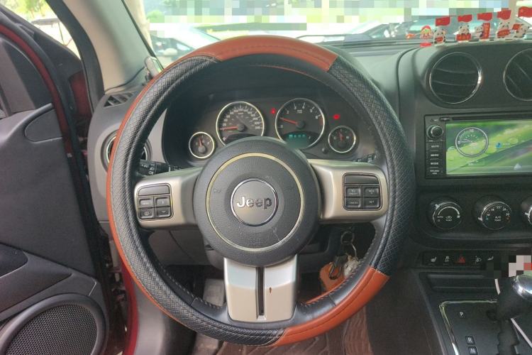 Used Jeep Compass 2013 2.0L two-wheel drive luxury version Steering Wheel