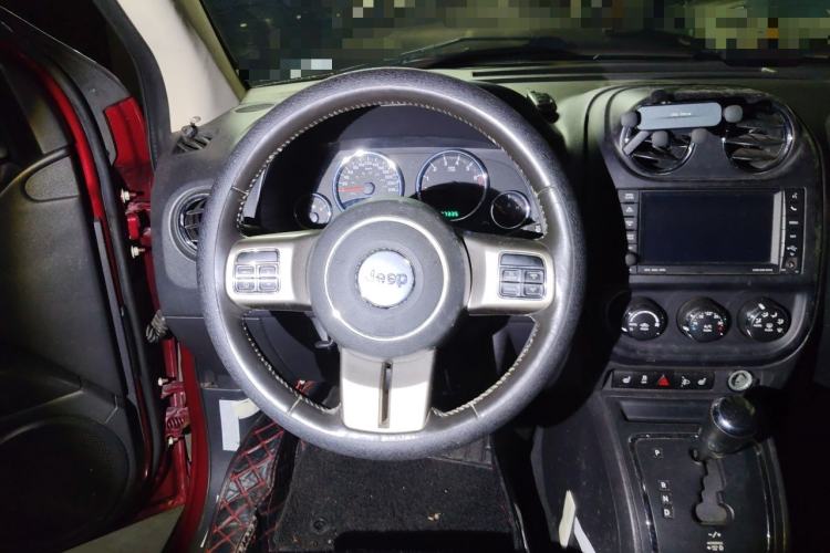 Used Jeep Compass 2013 2.4L Four-wheel Drive Black Edition with Navigation Steering Wheel