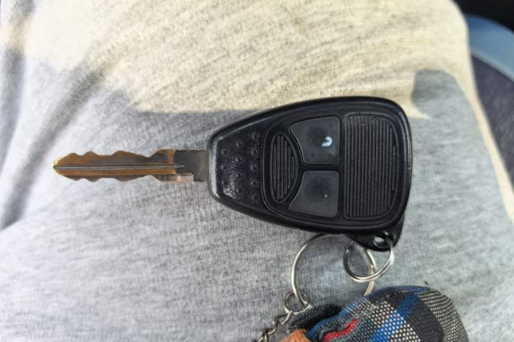 Used Jeep Compass 2013 2.4L four-wheel-drive sport version Vehicle Key