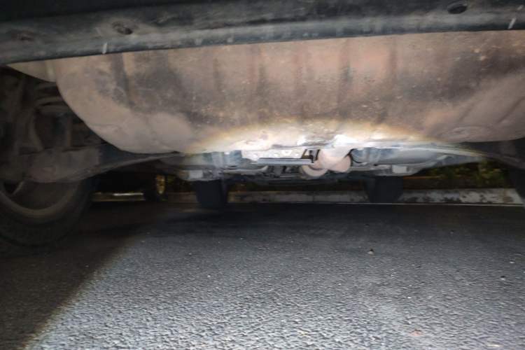 Used Jeep Compass 2013 2.4L four-wheel-drive sport version Chassis Rear