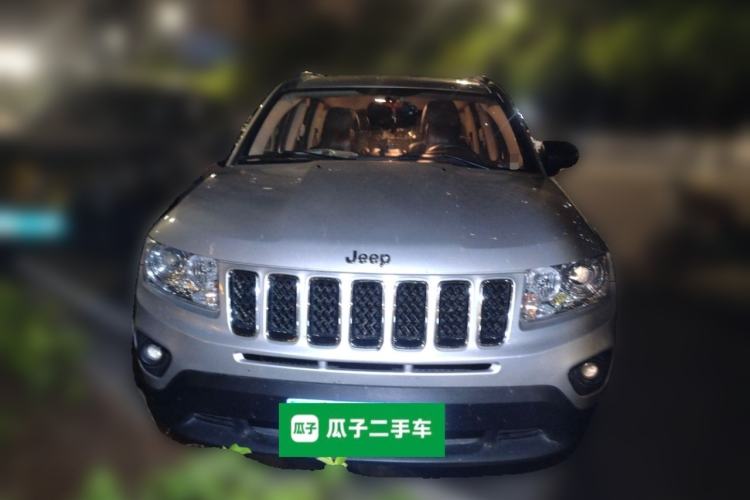Used Jeep Compass 2013 2.4L four-wheel-drive sport version Front