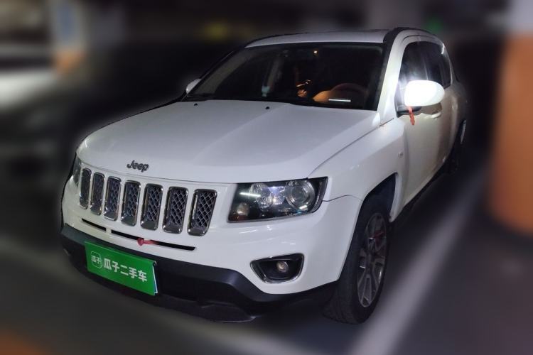 Used Jeep Compass 2013 2.0L two-wheel drive luxury version Guazi used car, China used car export, Used car for sale, Used  cars, Cheapest cars for sale