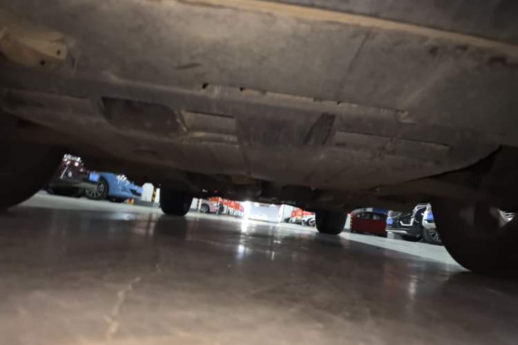 Used Jeep Compass 2013 2.0L two-wheel drive sport version Chassis Front