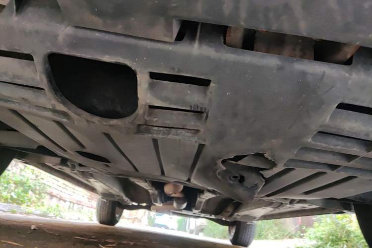 Used Jeep Compass 2013 2.0L two-wheel drive sport version Chassis Front