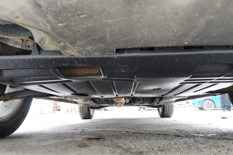 Used Jeep Compass 2013 2.4L four-wheel-drive sport version Chassis Front