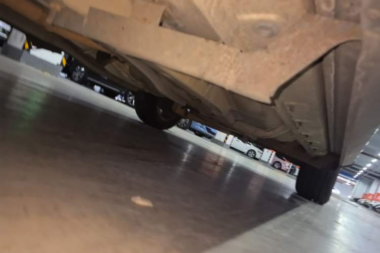 Used Jeep Compass 2013 2.0L two-wheel drive sport version Chassis Front Left