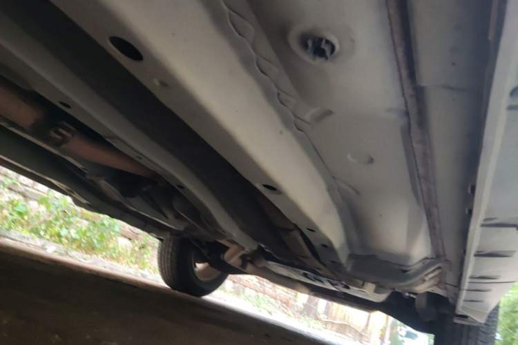 Used Jeep Compass 2013 2.0L two-wheel drive sport version Chassis Front Left