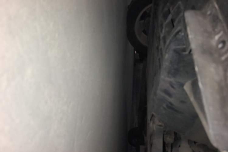Used Jeep Compass 2013 2.0L two-wheel drive sport version Chassis Front