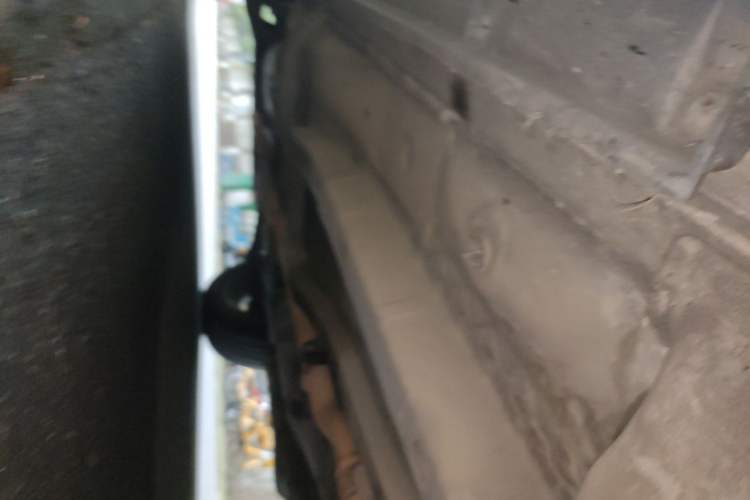 Used Jeep Compass 2013 2.4L four-wheel drive luxury version Chassis Front Right