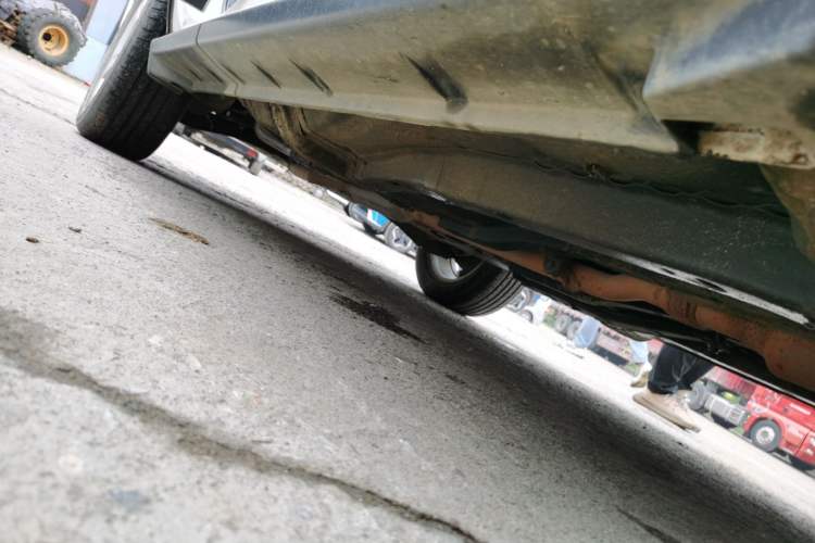 Used Jeep Compass 2013 2.4L four-wheel-drive sport version Chassis Front Right