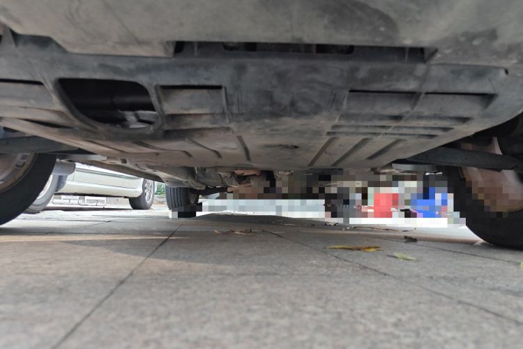 Used Jeep Compass 2013 2.0L two-wheel drive sport version Chassis Front