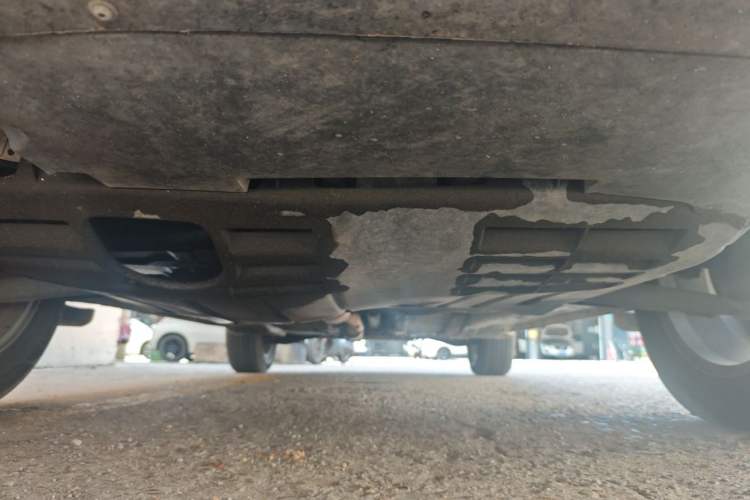 Used Jeep Compass 2013 2.4L four-wheel-drive sport version Chassis Front