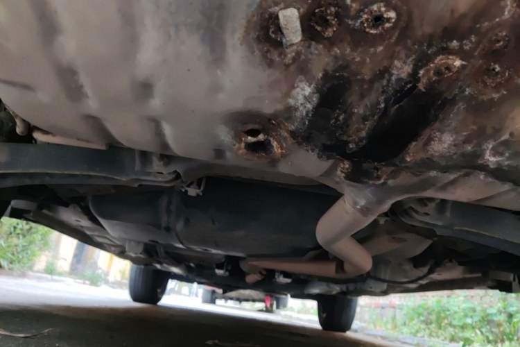 Used Jeep Compass 2013 2.0L two-wheel drive sport version Chassis Rear