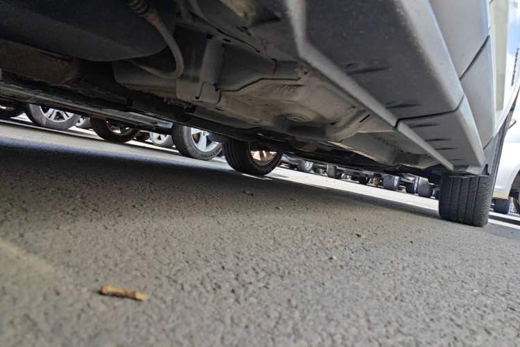 Used Jeep Compass 2013 2.4L four-wheel drive urban version Chassis Rear Right