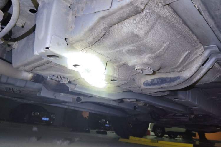 Used Jeep Compass 2013 2.0L two-wheel drive luxury version Chassis Rear Right