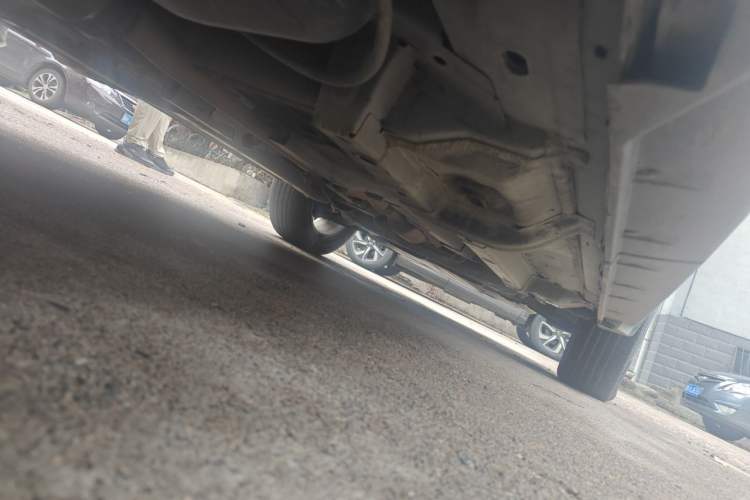 Used Jeep Compass 2013 2.4L four-wheel-drive sport version Chassis Rear Right
