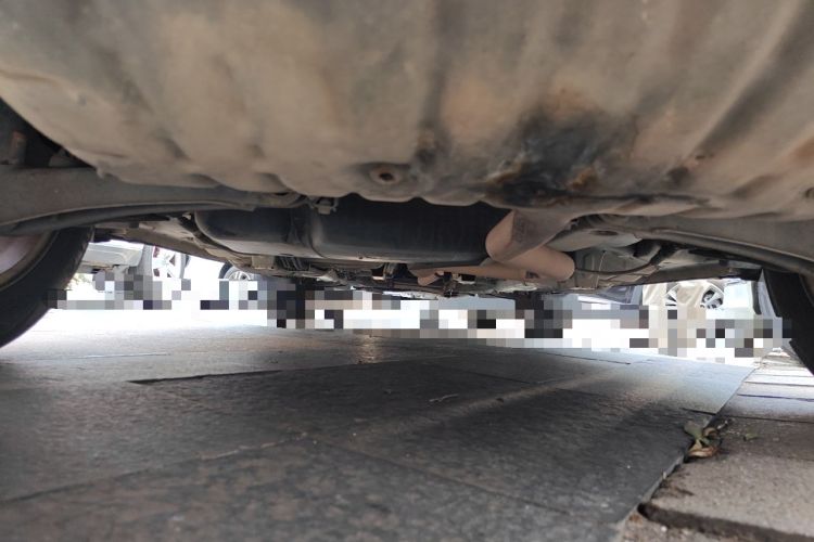 Used Jeep Compass 2013 2.0L two-wheel drive sport version Chassis Rear