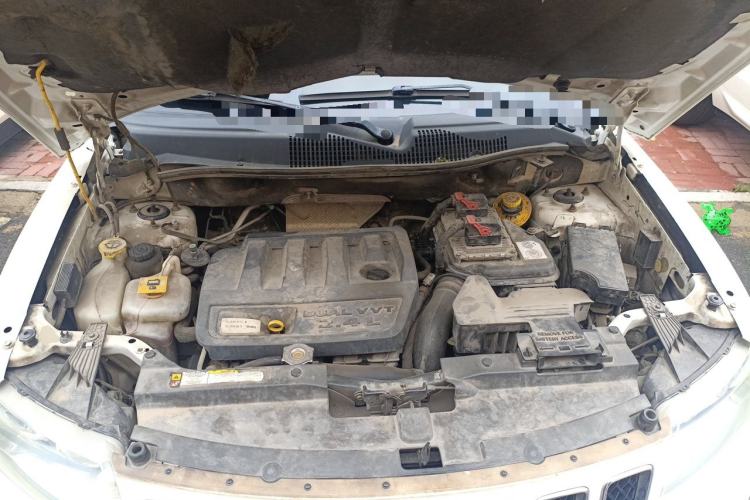 Used Jeep Compass 2013 2.4L four-wheel-drive sport version Engine Bay