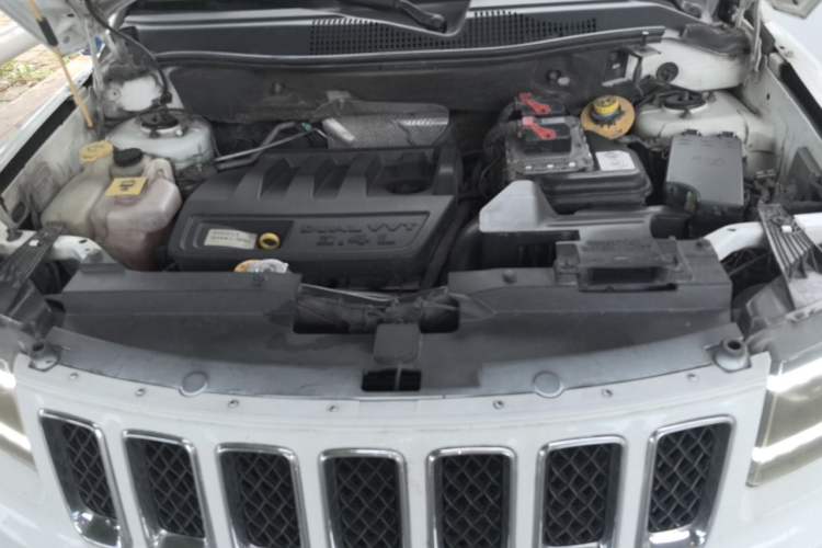 Used Jeep Compass 2013 2.4L Four-wheel Drive Black Edition with Navigation Engine Bay
