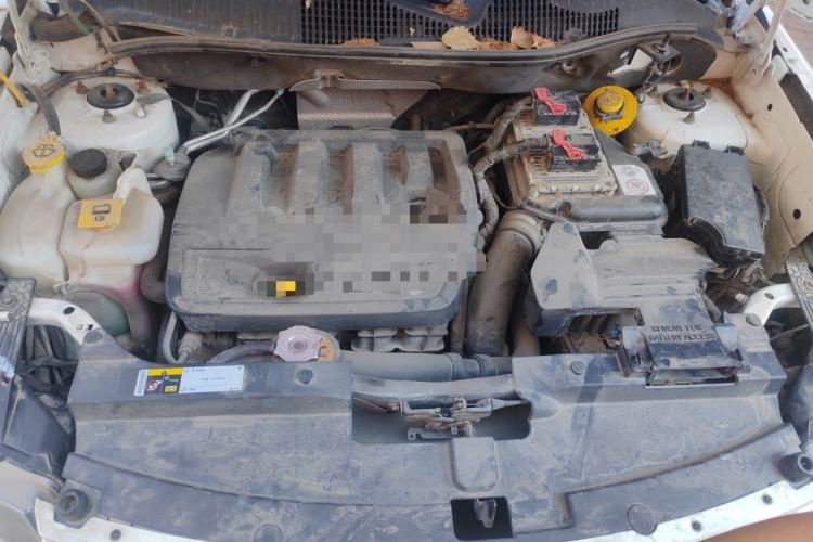 Used Jeep Compass 2013 2.4L four-wheel-drive sport version Engine Bay