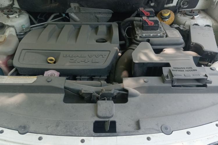 Used Jeep Compass 2013 2.4L Four-wheel Drive Black Edition with Navigation Engine Bay