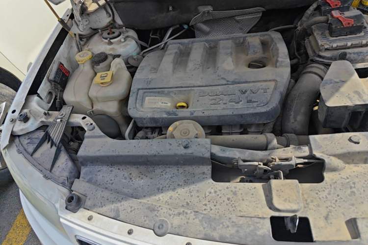 Used Jeep Compass 2013 2.4L four-wheel drive urban version Engine Bay Right