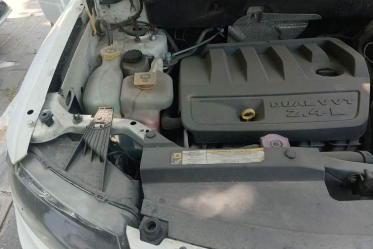Used Jeep Compass 2013 2.4L Four-wheel Drive Black Edition with Navigation Engine Bay Right