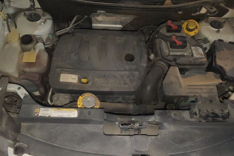 Used Jeep Compass 2013 2.4L four-wheel drive urban version Engine Bay