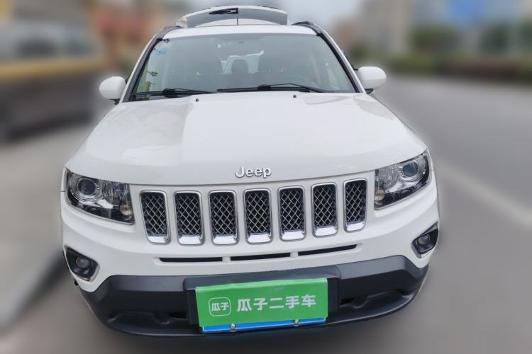 Used Jeep Compass 2013 2.4L four-wheel drive luxury version Front