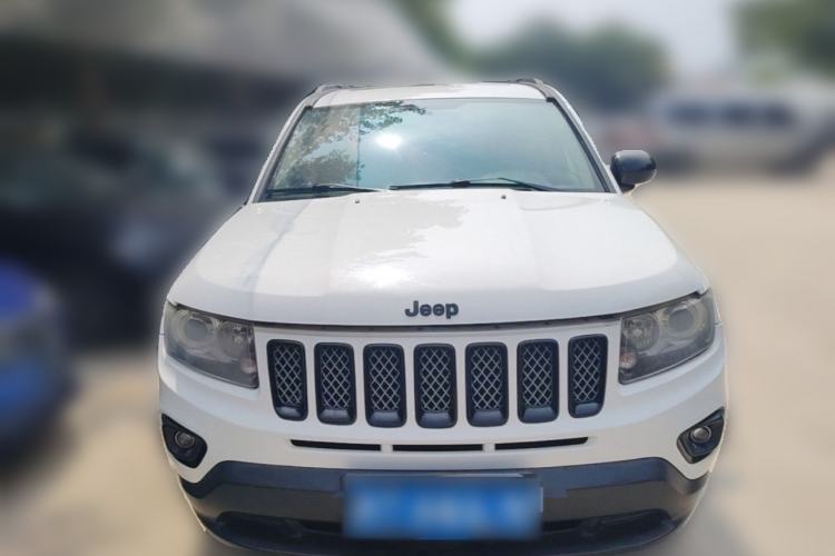 Used Jeep Compass 2013 2.4L four-wheel-drive sport version Front