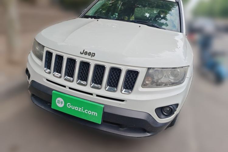Used Jeep Compass 2013 2.0L two-wheel drive sport version Front
