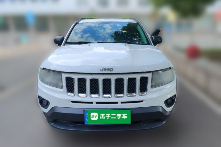 Used Jeep Compass 2013 2.4L four-wheel-drive sport version Front