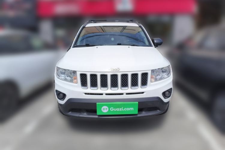 Used Jeep Compass 2013 2.0L two-wheel drive luxury version Front